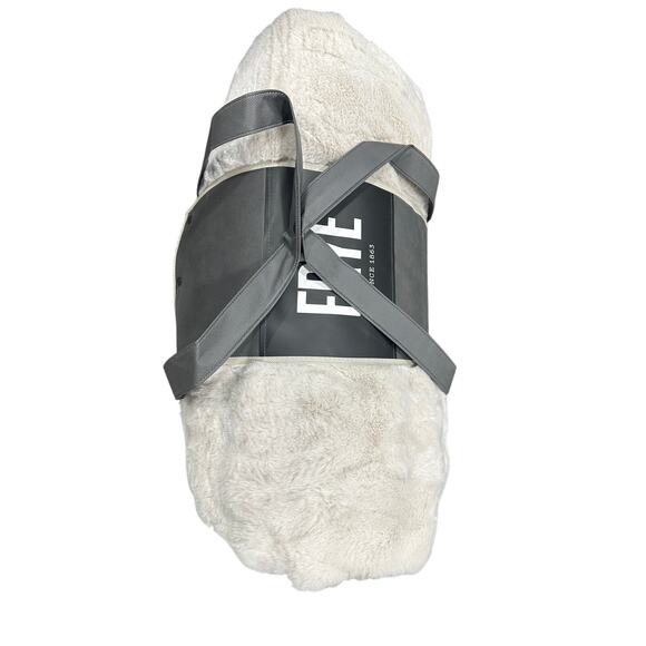 FRYE 3-piece Faux Fur Comforter Set Cream Size King - Picture 8 of 8